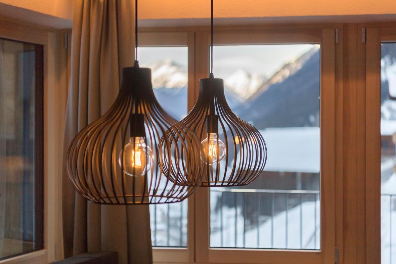 Piz Mundin Apartment *