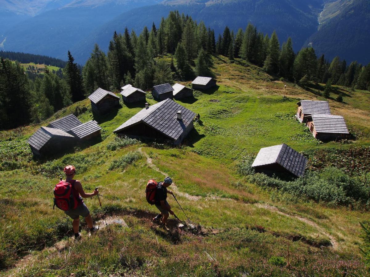 Piz Mundin Apartment